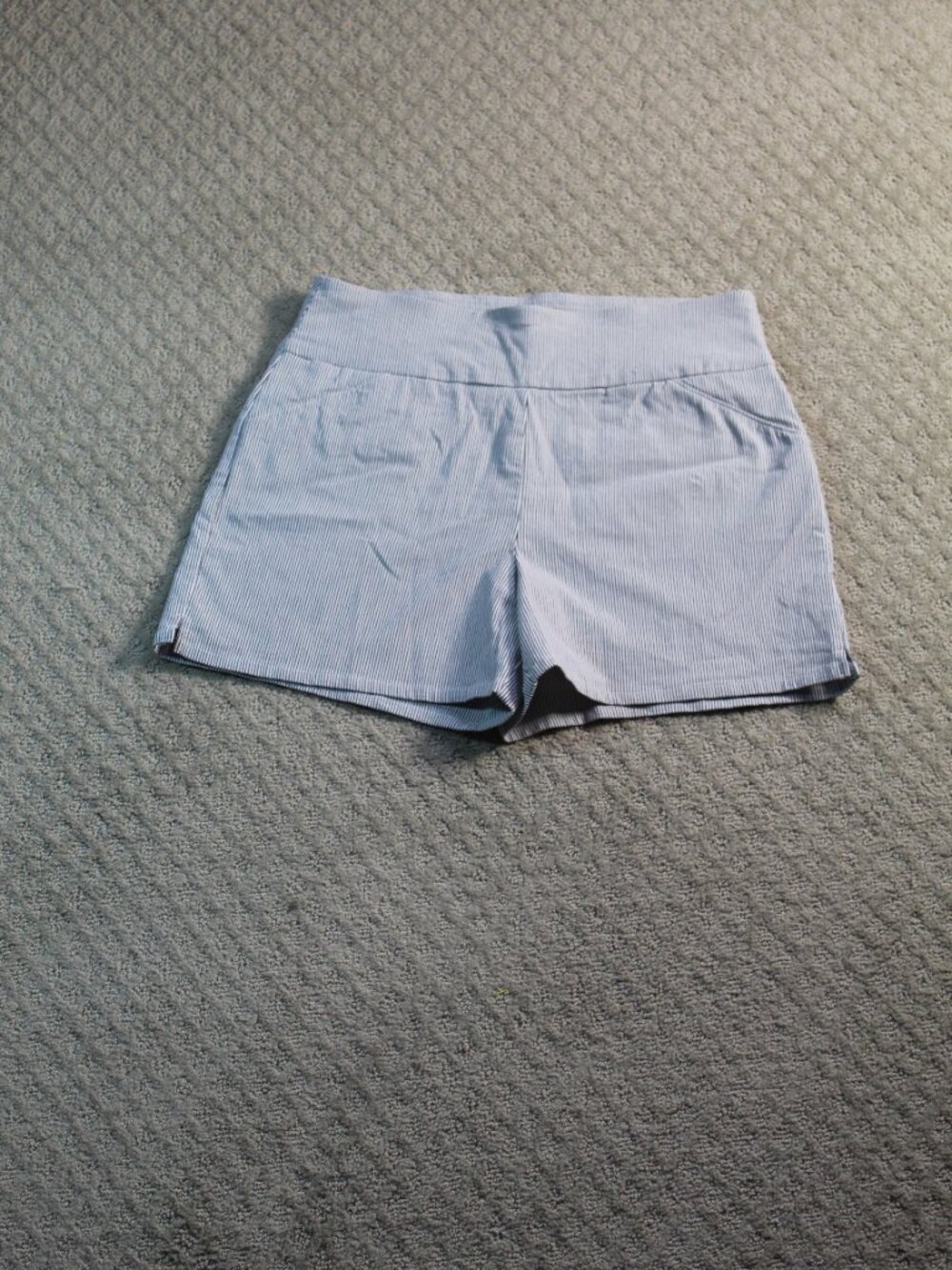 Versona Size 12 Light Blue White Striped Pull On Shorts